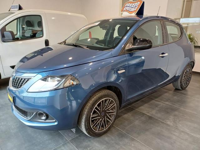 LANCIA YPSILON NEW 1.0 Firefly Hybrid 